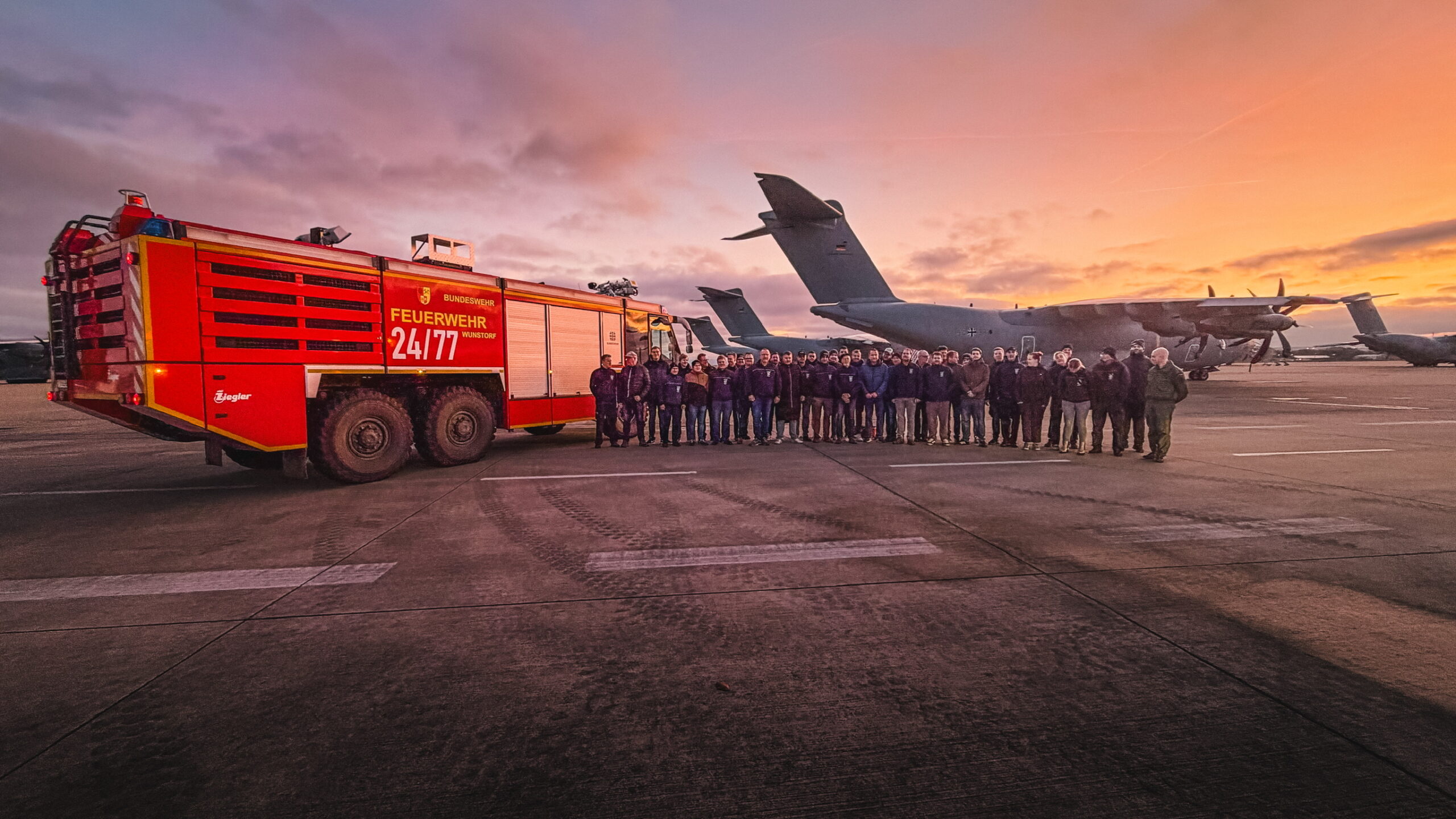 Exkursion zur Feuerwehr des Fliegerhorst Wunstorf im Abendlicht