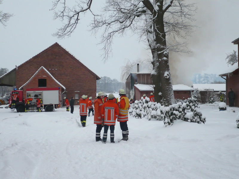 Einsatz der Feuerwehr Eilvese: Brandbekämpfung, 03.01.2010, Bild 1