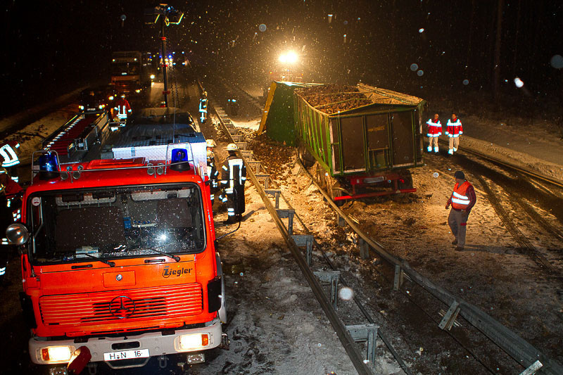 Einsatz der Feuerwehr Eilvese: Verkehrsunfall, 04.01.2011, Bild 3