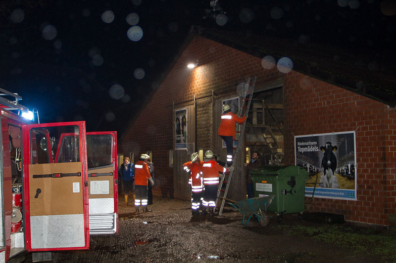 Einsatz der Feuerwehr Eilvese: Brandbekämpfung, 01.01.2012, Bild 1