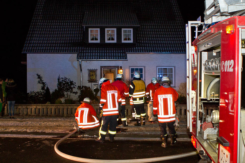 Einsatz der Feuerwehr Eilvese: Brandbekämpfung, 04.02.2012, Bild 3