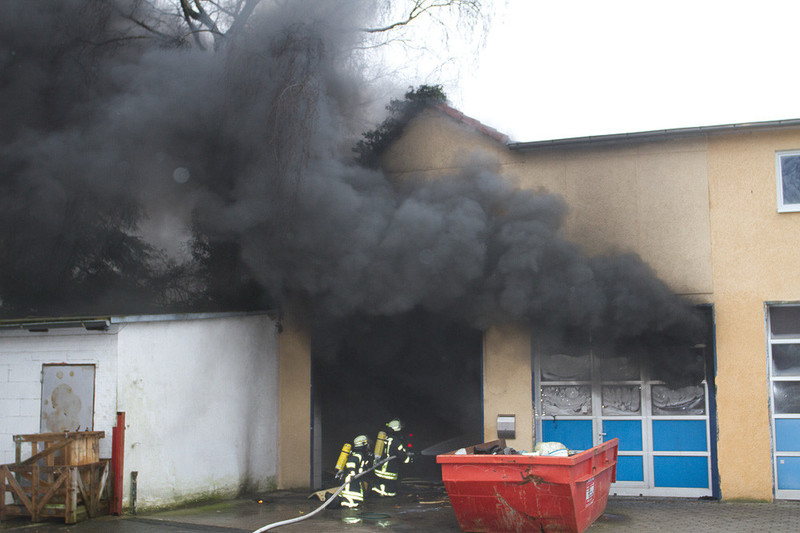 Einsatz der Feuerwehr Eilvese: Brandbekämpfung, 12.03.2012, Bild 2