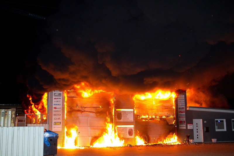 Einsatz der Feuerwehr Eilvese: Brandbekämpfung, 18.06.2012, Bild 1