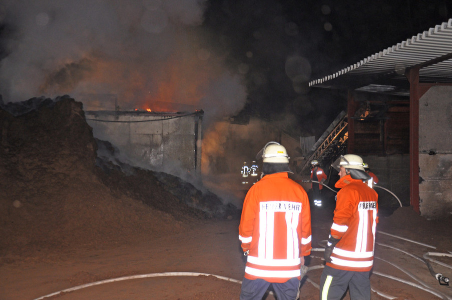 Einsatz der Feuerwehr Eilvese: Brandbekämpfung, 17.07.2013, Bild 3