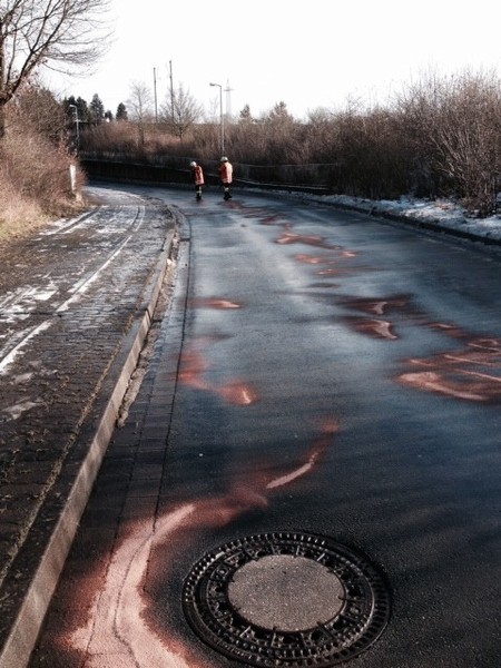 Einsatz der Feuerwehr Eilvese: auslaufende Betriebsstoffe, 02.02.2014, Bild 1