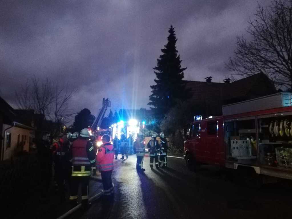 Einsatz der Feuerwehr Eilvese: Schornsteinbrand, 10.01.2020, Bild 3