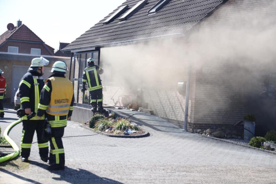 Einsatz der Feuerwehr Eilvese: Kellerbrand, 24.03.2020, Bild 1