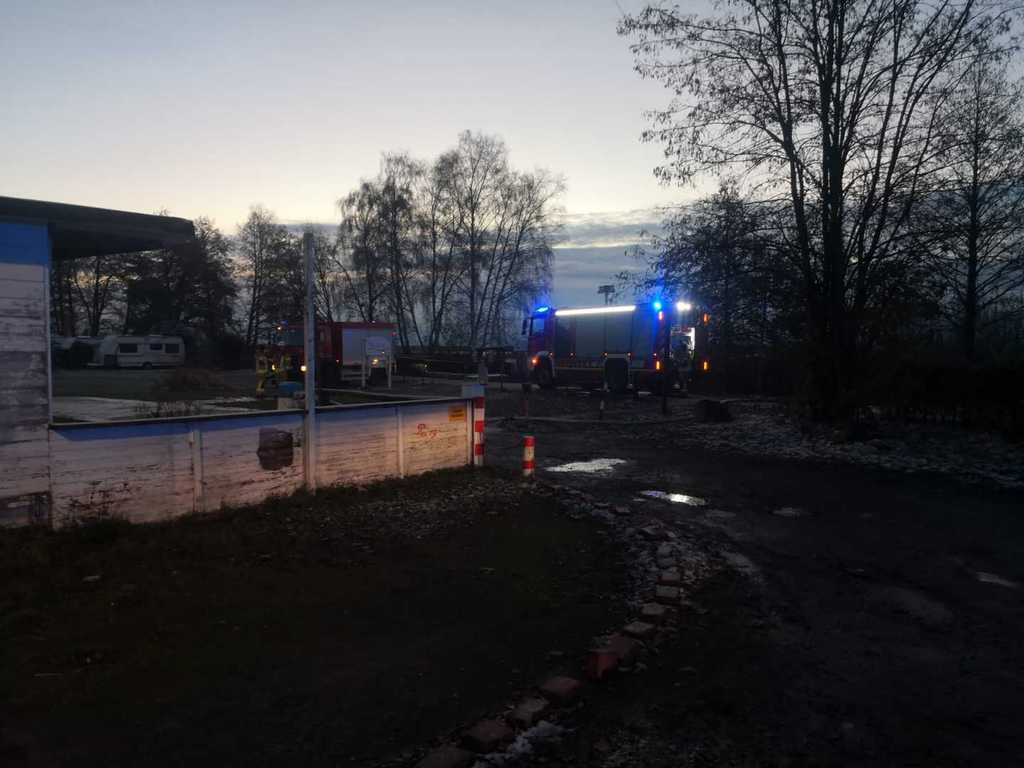 Einsatz der Feuerwehr Eilvese: Alarmstufenerhöhung Gebäudebrand, 28.11.2023, Bild 11