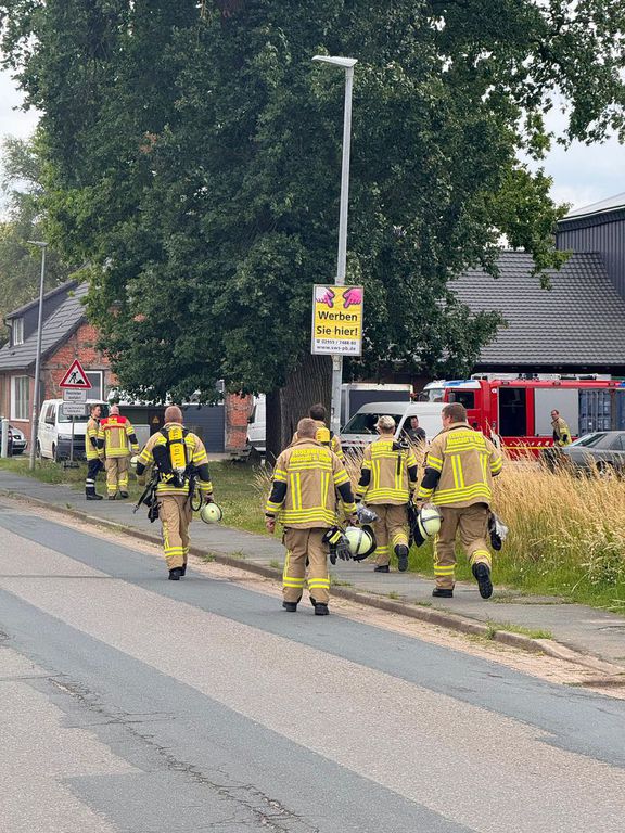 Einsatz der Feuerwehr Eilvese: Nachforderung AGT und Verpflegung, 24.06.2025, Bild 12