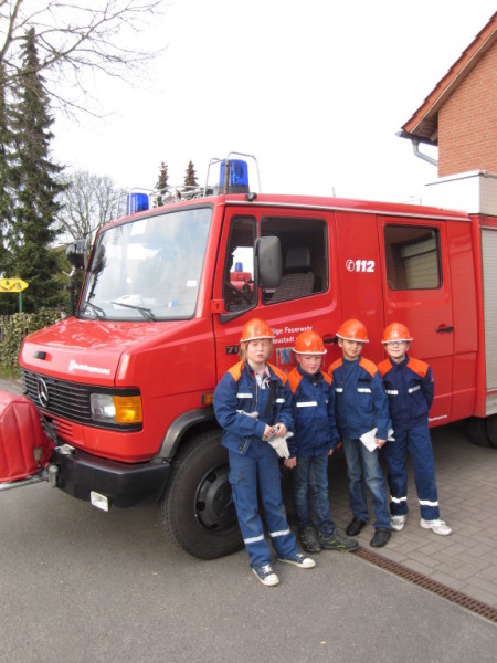 Übung DV3 und Übernahme von der Kinderfeuerwehr