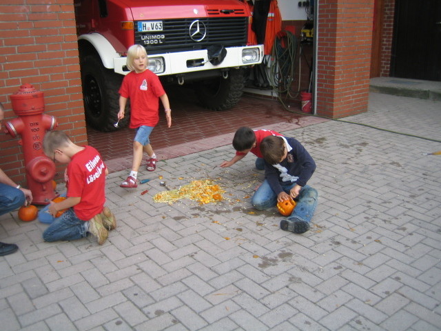 Kürbisbasteln, Oktober 2010, Bild 5