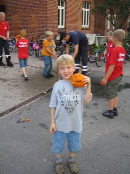 Kürbisbasteln, Oktober 2010, Bild 7