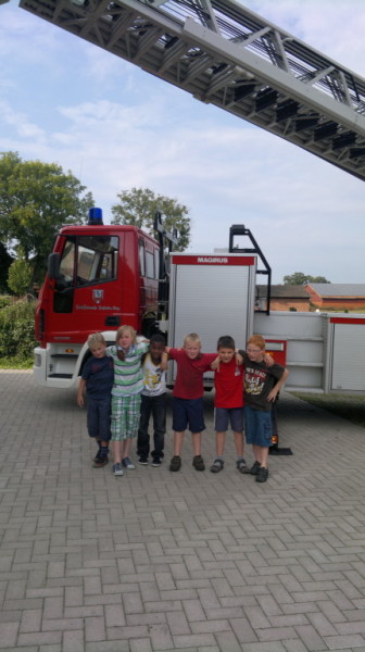 Besuch der Drehleiter, 18.08.2011, Bild 3