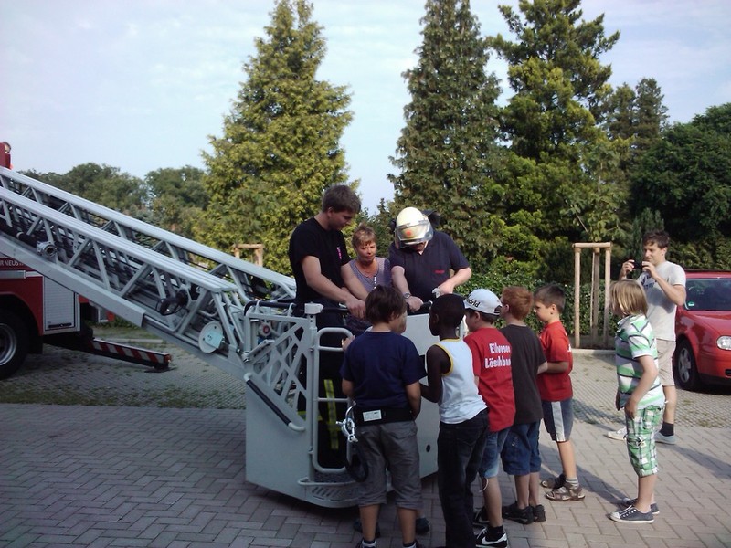 Besuch der Drehleiter, 18.08.2011, Bild 4