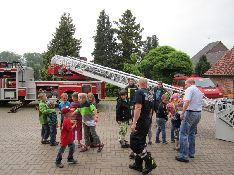Besuch der Drehleiter, 13.06.2013, Bild 2
