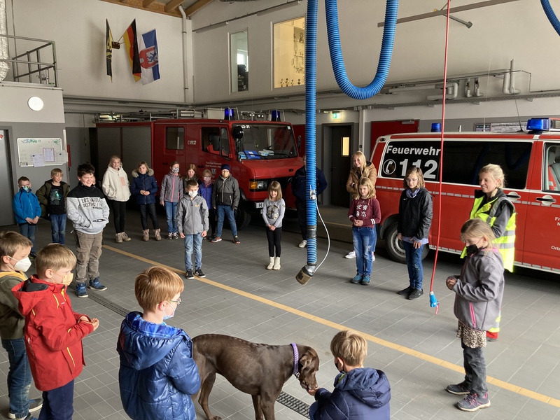 Besuch Rettungshundestaffel, 21.04.2022, Bild 6